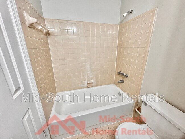 Building Photo - 7312 Country Side Rd