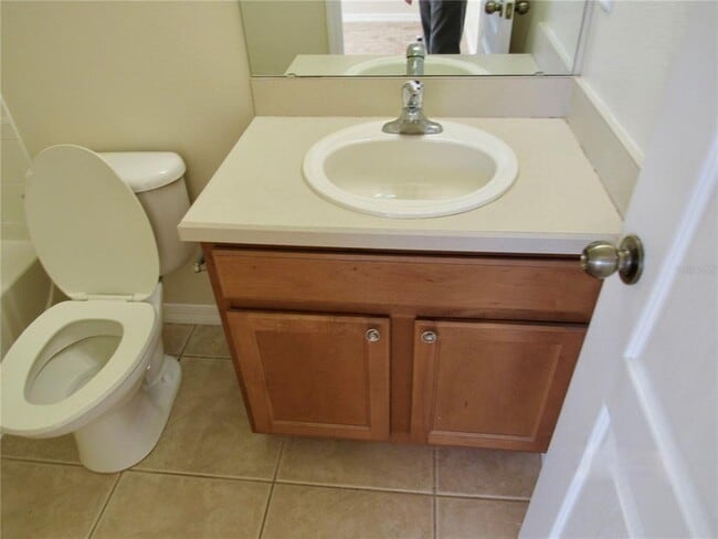 Building Photo - 896 Chelsea Dr