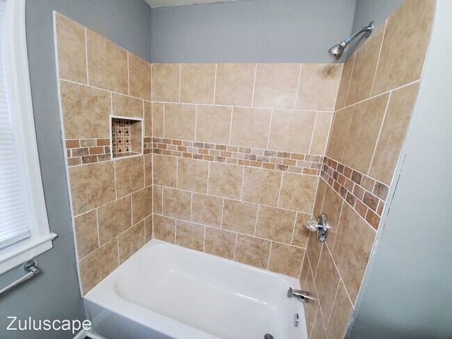 Building Photo - 2 br, 1 bath House - 5119 E. 21st Street
