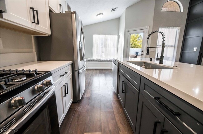 Building Photo - 2724 Eagle Springs Ct