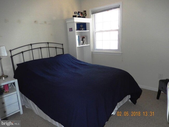 Building Photo - 6054 Old Landing Way