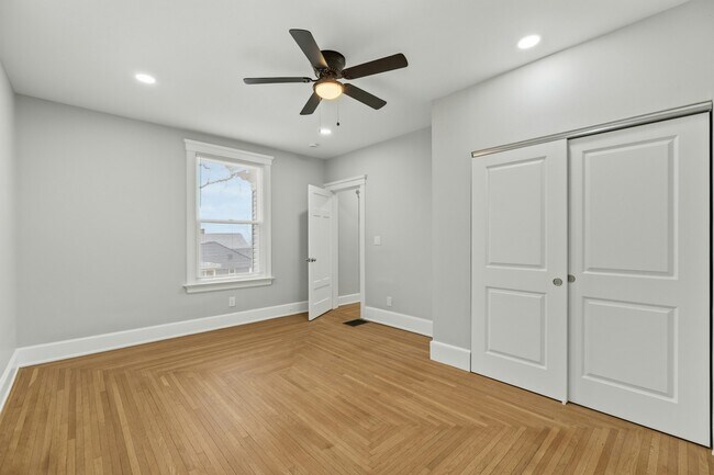 Building Photo - 2978 Wardall Ave
