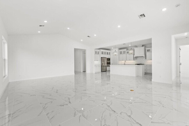 Building Photo - 10264 Field Flower Trl