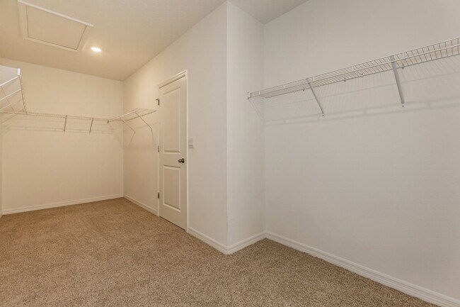 Building Photo - 8679 Bower Bass Cir