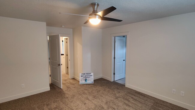 Building Photo - 1-year old- 3 Bed/2.5 Bath Townhome in Wes...