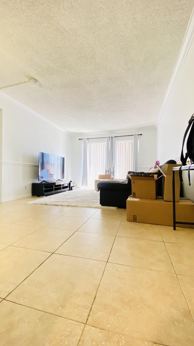 Building Photo - 3274 Coral Ridge Dr