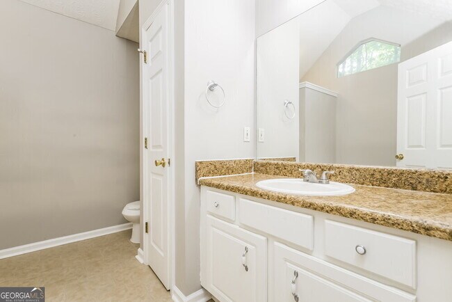 Building Photo - 130 Stoney Brook Way
