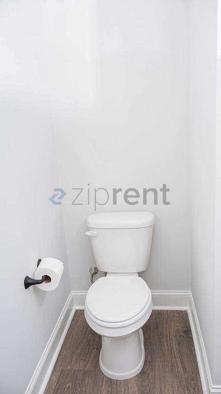 Building Photo - 532 Rohan Dr