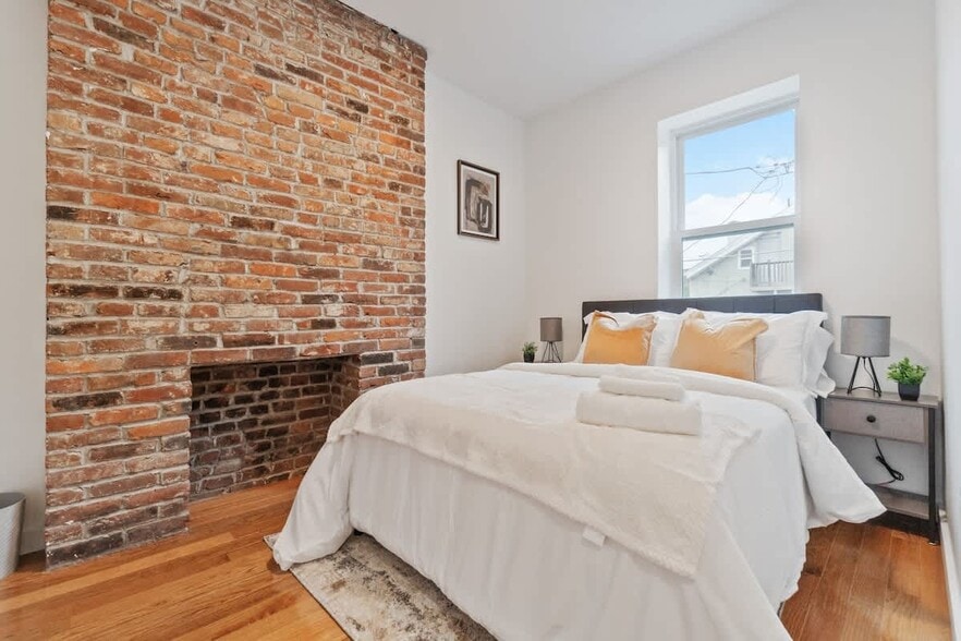 2nd Fl Bedroom 1 - 1240 Butterfield Way