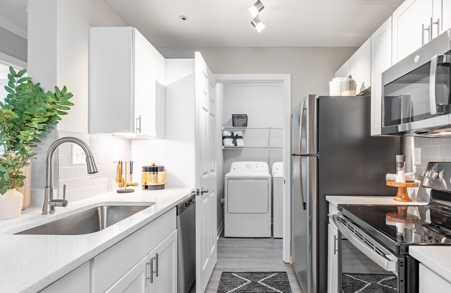 Building Photo - Arium Lenox Park