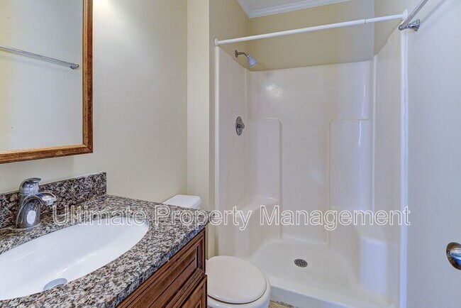 Building Photo - 2504 Flint Dr