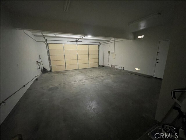 Building Photo - 37280 Parkway