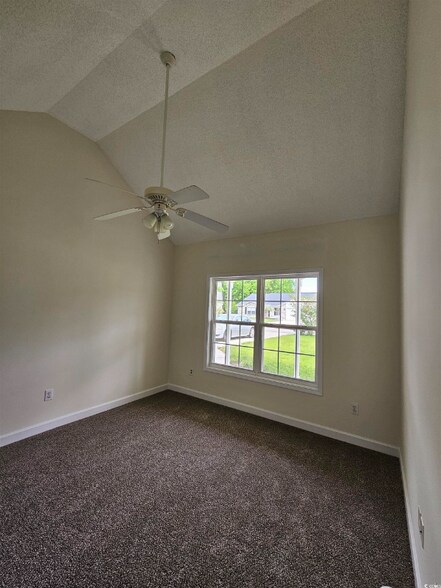 Building Photo - 267 Sienna Dr