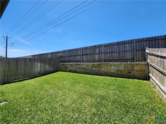 Building Photo - 2028 Rueben Rd