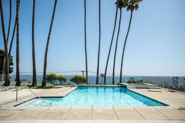Building Photo - 17352 Sunset Blvd