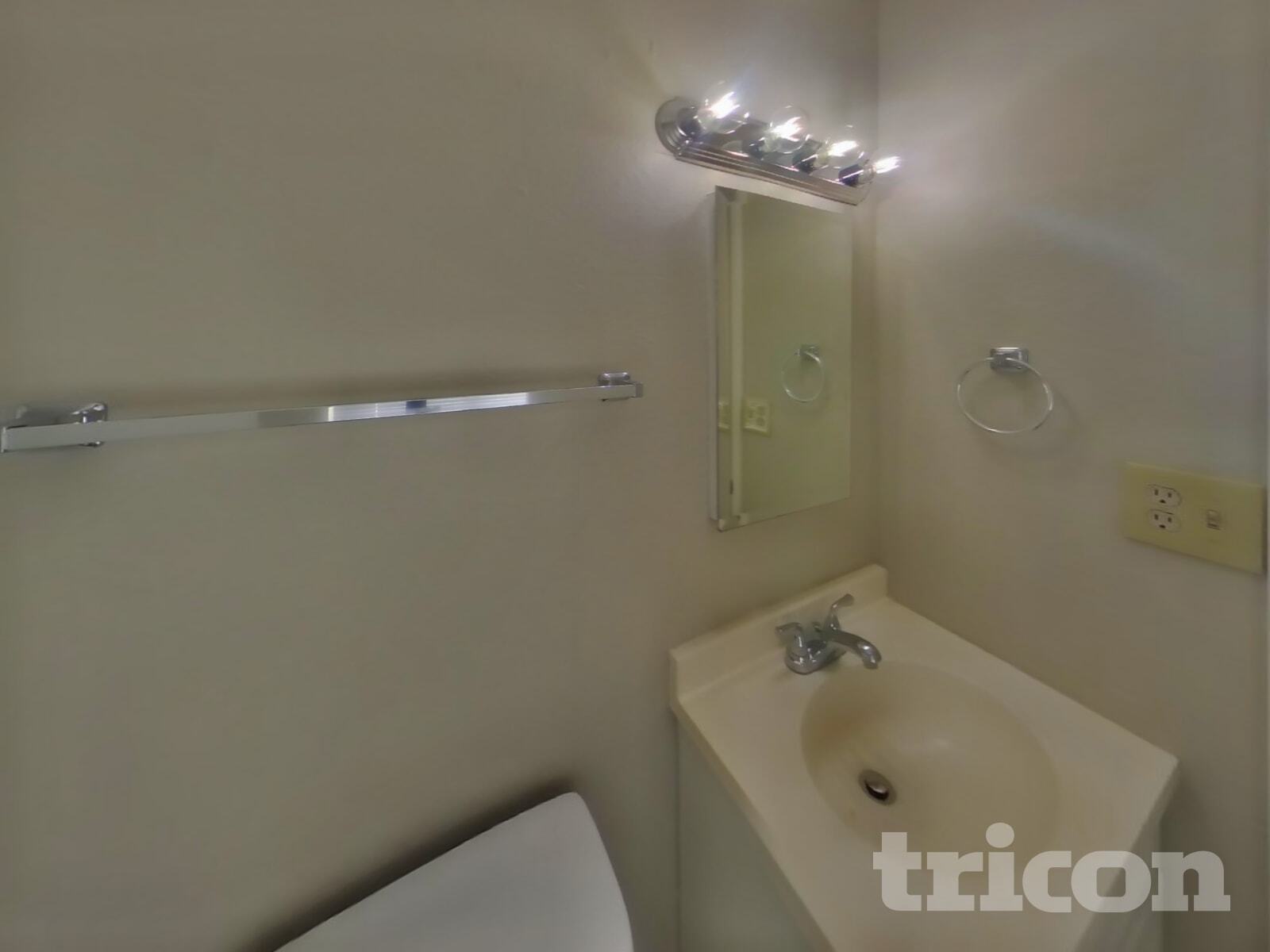 Building Photo - 7475 W Beryl Ave