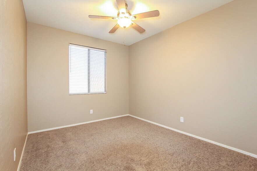 Building Photo - 26330 N 68th Dr