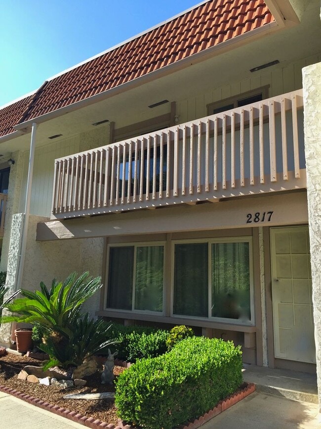 Building Photo - NEW! 3BD/2.5BA Townhome Available in Carls...