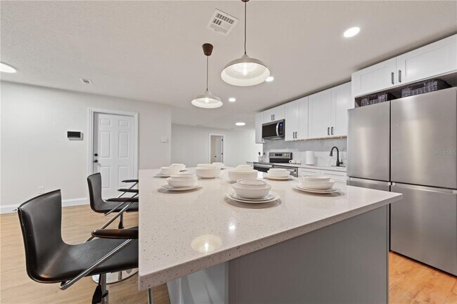 Building Photo - 3253 Oak Point Cir