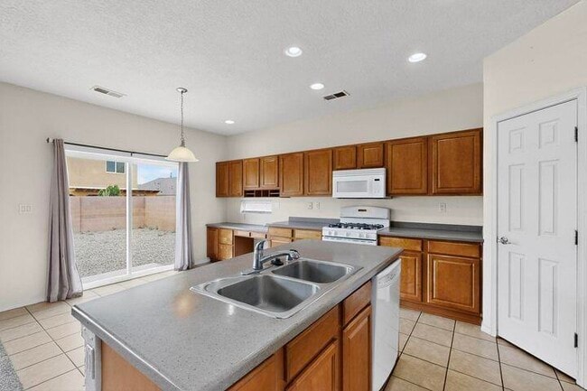 Building Photo - 8155 Ventana Azul Ave NW