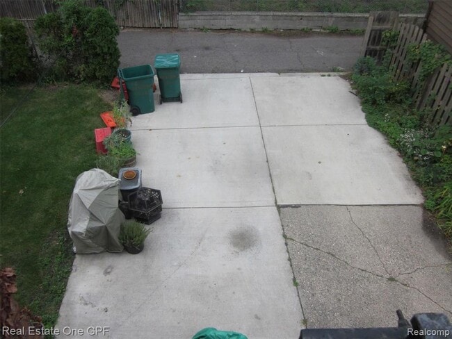 Building Photo - 1016 Beaconsfield Ave