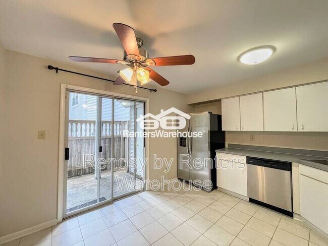 Building Photo - 539 Seahorse Run