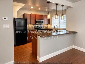 Building Photo - NO DEPOSIT option available for qualified renters!