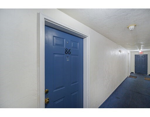 Building Photo - 11 Gibbs St