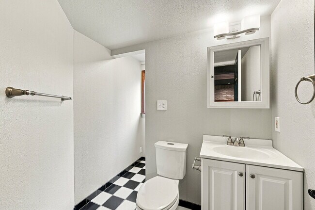 Building Photo - $3,195.95 - 4 Bed, 3 Bath Home in Thornton with Sun Room, Finished Basement & Fenced Backyard
