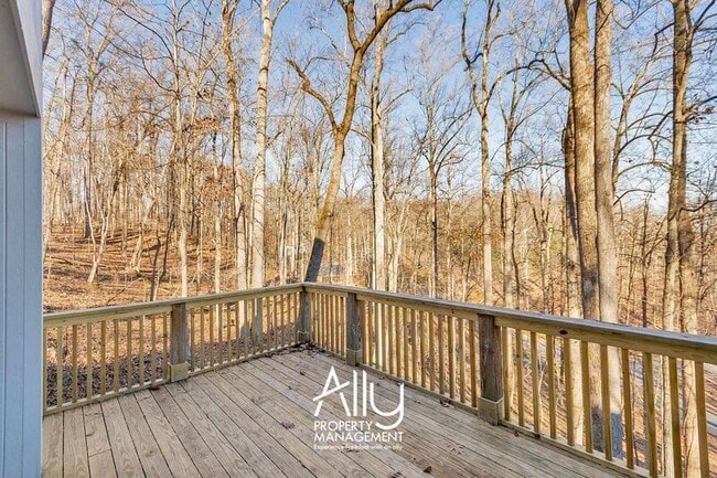 Building Photo - 501 Rookwood Pl