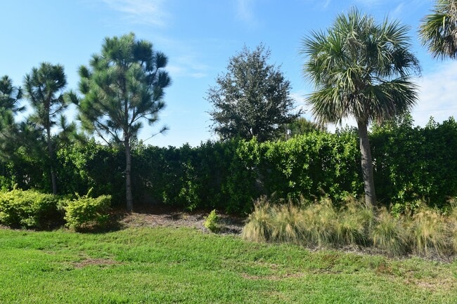 Building Photo - 15333 Isla Palma Ln