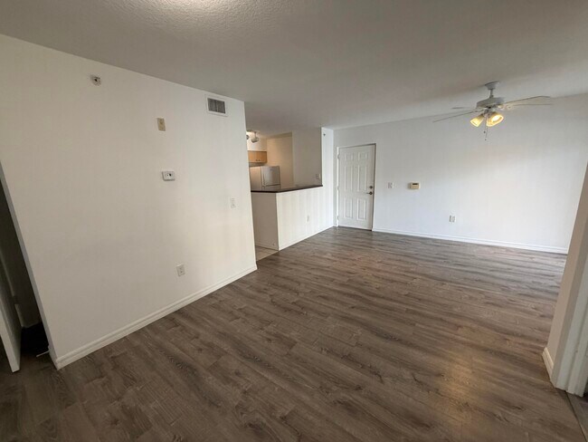 Building Photo - 4081 San Marino Blvd