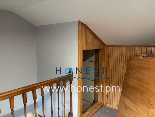 Building Photo - 273 Pond Rd