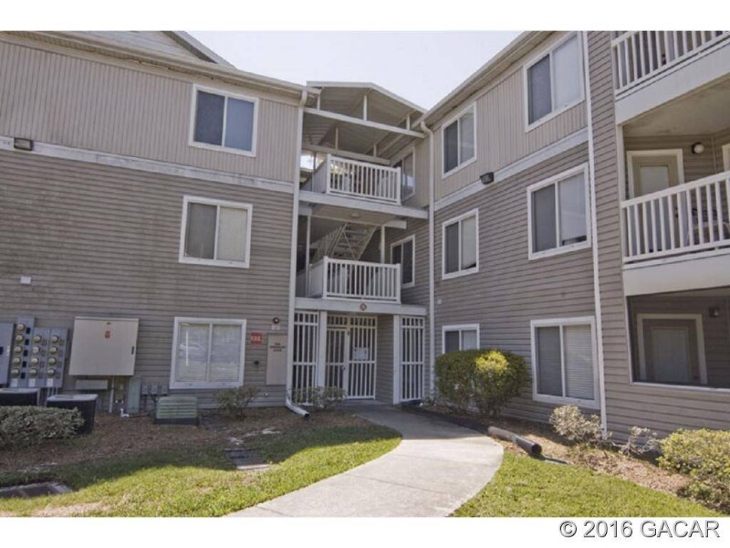 Building Photo - 4000 SW 23rd St