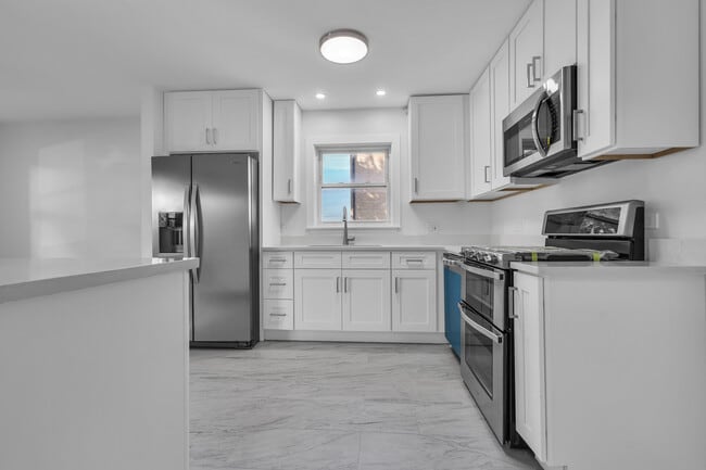 Building Photo - 512 Ida Ct