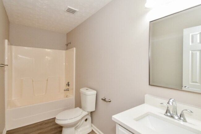 Building Photo - 2155 Belcourt Dr