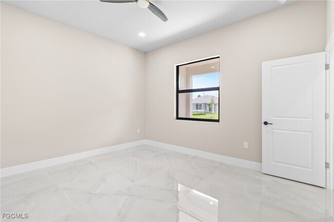 Building Photo - 2809 25th St SW