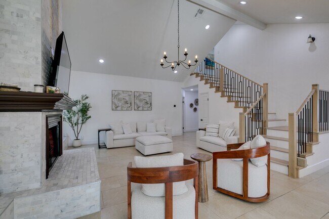 Building Photo - ZONE 8 - 4BD, 2 PRIMARY SUITES, POOL + SPA, OVER AN ACRE, HIGHLY UPGRADED + RENT INCLUDES POOL SE...