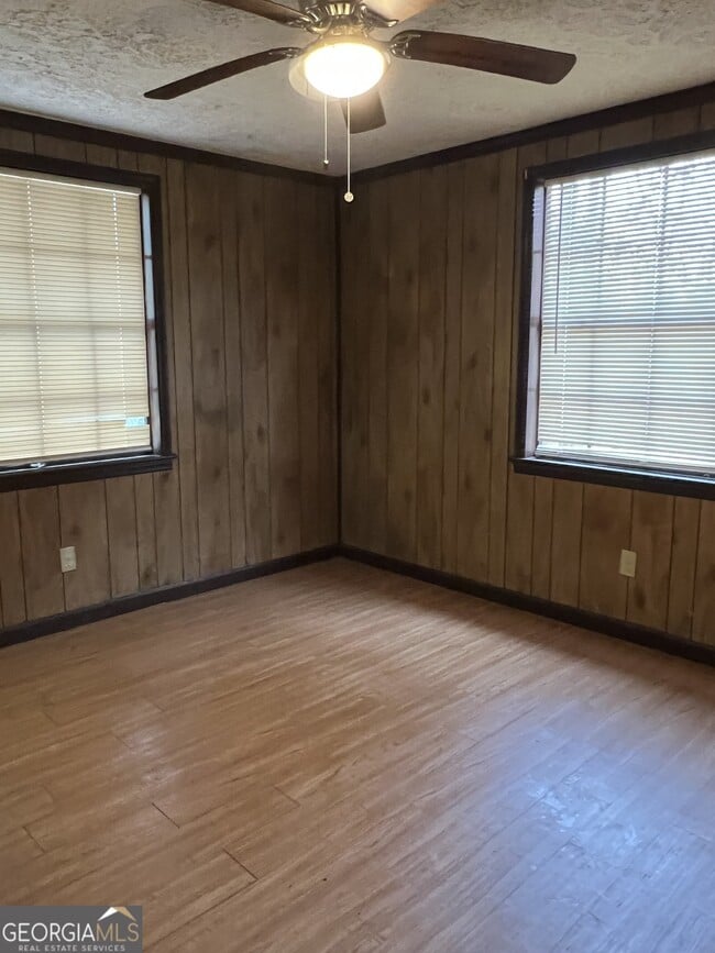 Building Photo - 1993 Smokey Rd