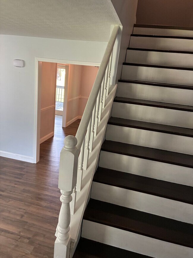 Building Photo - 964 Timberwood Dr