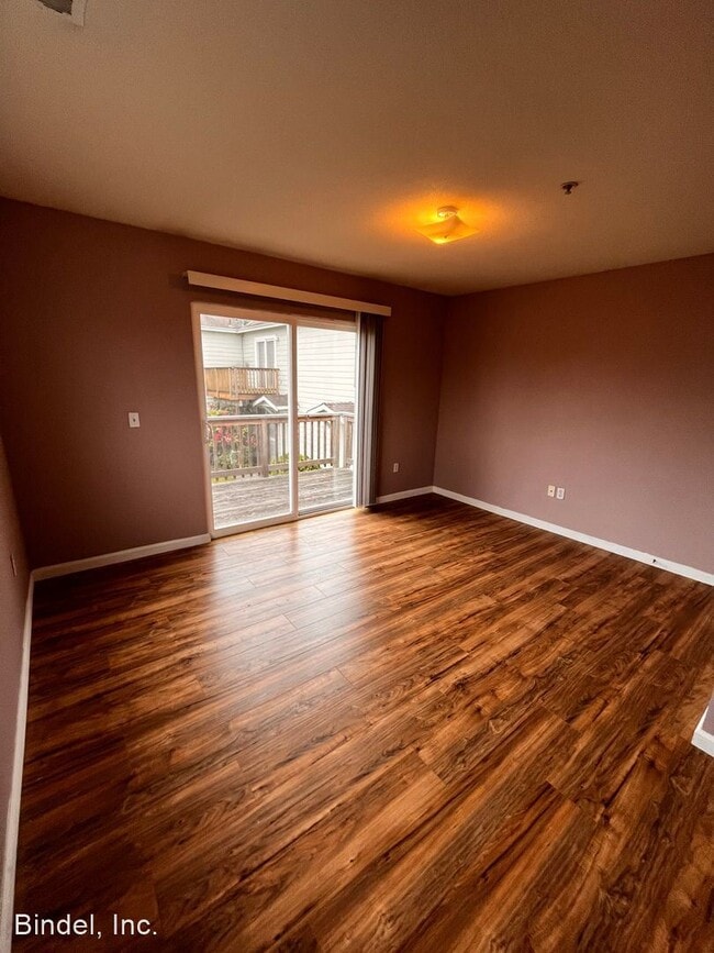 Building Photo - 2 br, 1.5 bath House - 2945 Rainbow LN
