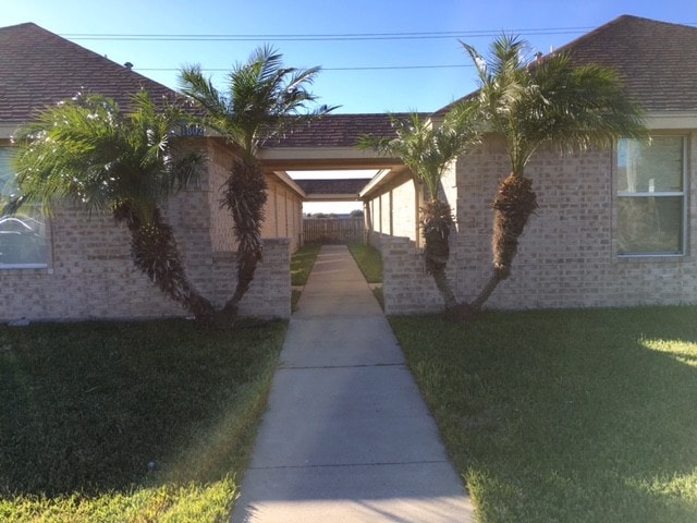 Building Photo - 1302 S Diplomat Dr