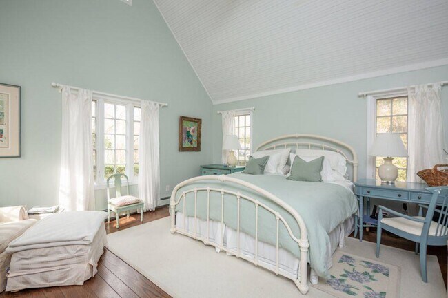 Building Photo - 246 Tuckahoe Ln