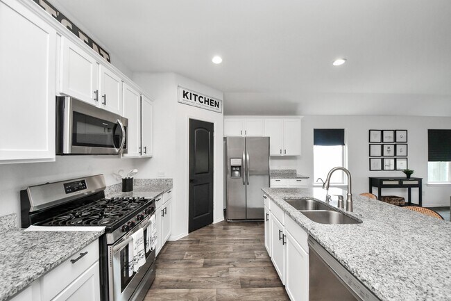 Building Photo - 22939 San Giorgio Ct
