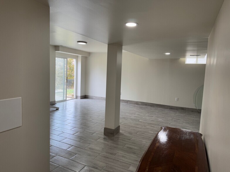 Building Photo - 114 Meadowgate Ct