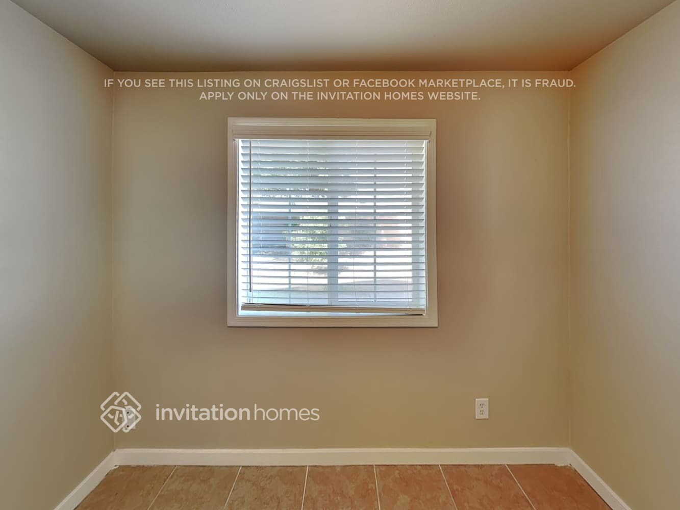 Building Photo - 2022 W Windrose Dr