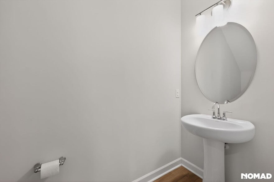 Building Photo - 18 S Maple Walk Dr