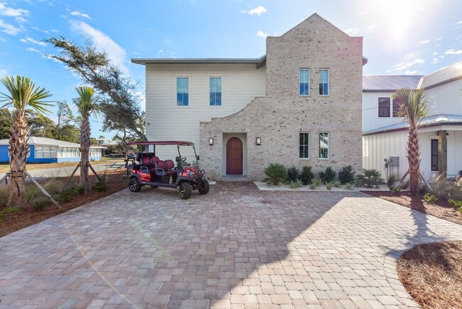 Building Photo - 226 George C Wallace Blvd