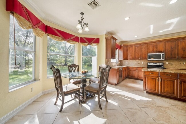 Building Photo - 8273 Emerald Winds Cir