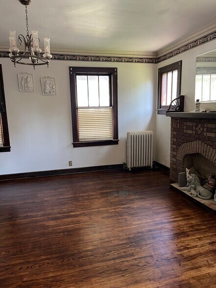 Building Photo - 830 Bellevue Ave